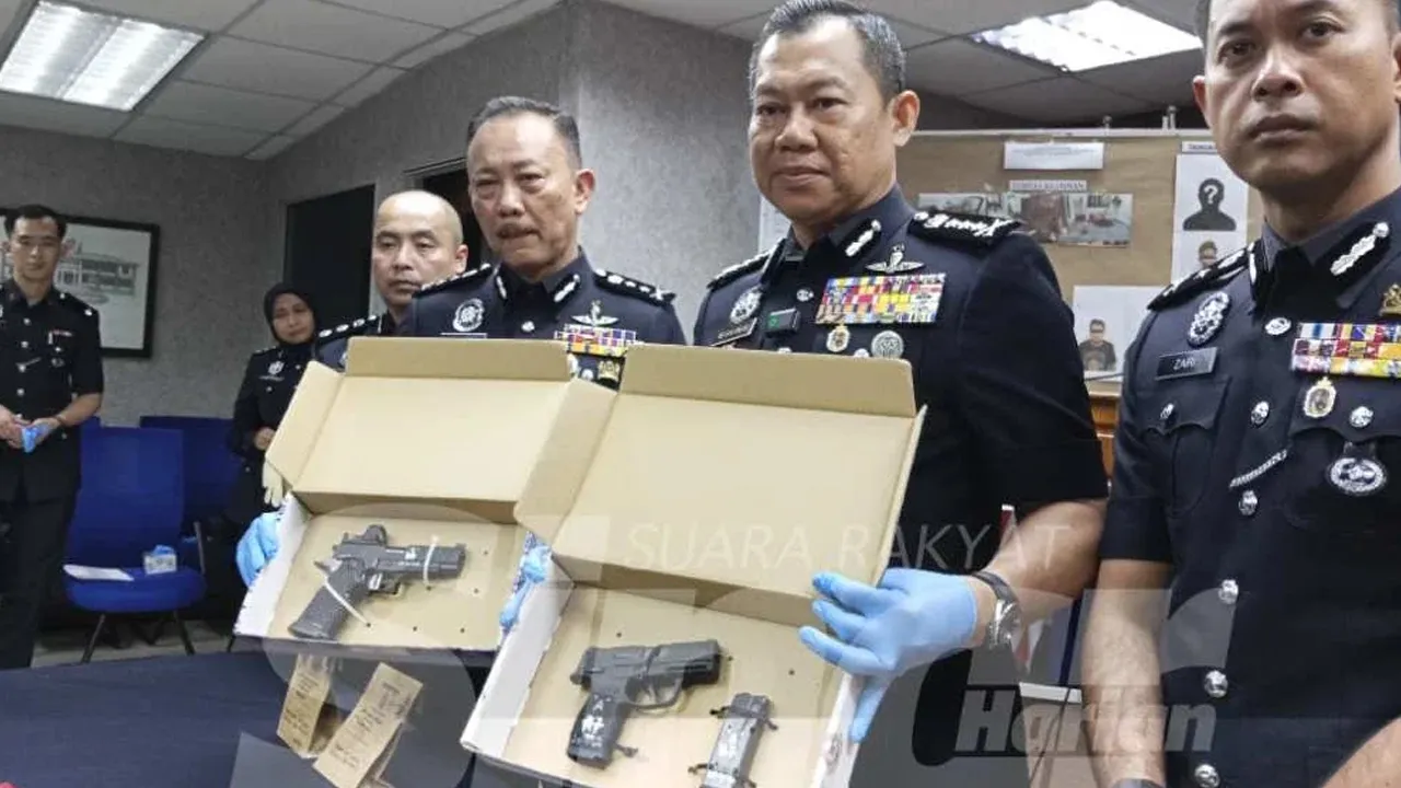 JOHOR BAHRU - Sembilan saksi sudah dirakam keterangan bagi membantu siasatan insiden bekas Ketua Bersekutu Bersatu Johor, Datuk Tan Lek Khang yang dipercayai tertembak diri sendiri ketika menjalani latihan menembak di Lapang Sasar Ladang Rem di sini pada Selasa.