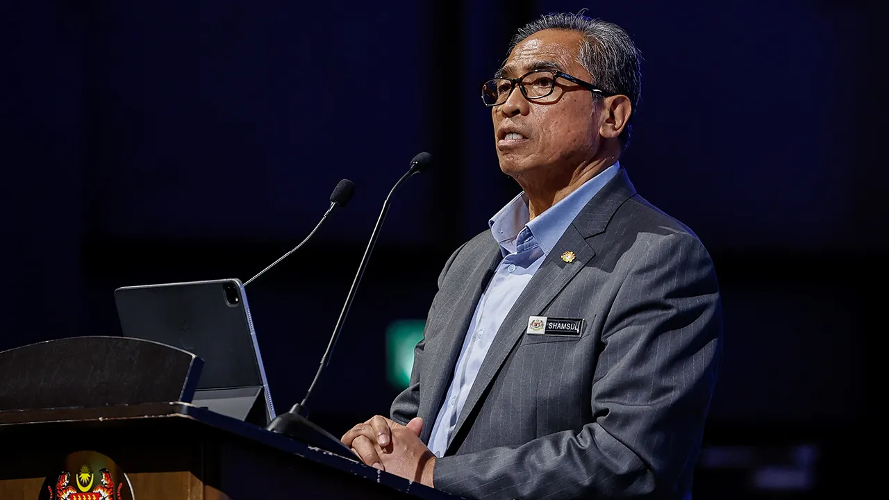 SHAH ALAM, 14 April -- Ketua Setiausaha Negara Tan Sri Shamsul Azri Abu Bakar menyampaikan ucapan pada Program Semarakkan Inovasi Sektor Awam Tahun 2026 di Pusat Konvensyen Majlis Bandaraya Shah Alam (MBSA) hari ini.  -- fotoBERNAMA (2026) HAK CIPTA TERPELIHARA