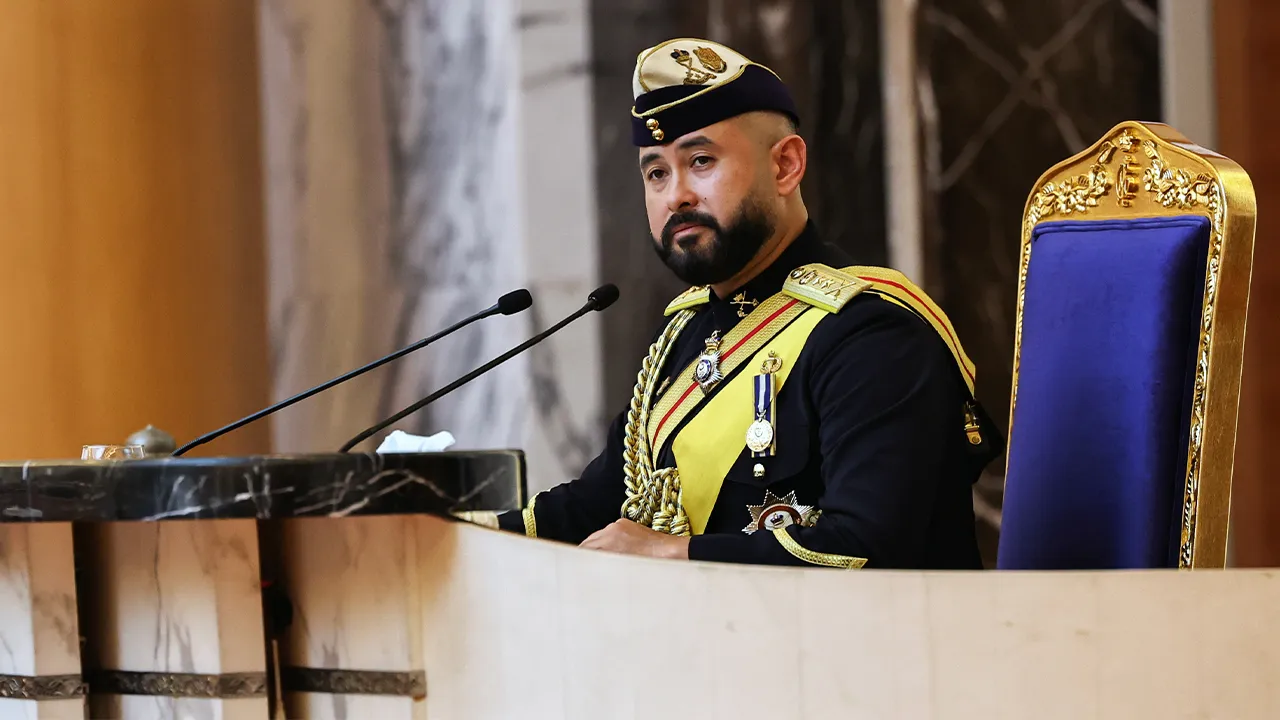 ISKANDAR PUTERI, 30 April -- Pemangku Sultan Johor Tunku Mahkota Ismail bertitah merasmikan Mesyuarat Pertama (Pembukaan Rasmi) Bagi Penggal Persidangan Kelima Dewan Undangan Negeri (DUN) Johor Ke-15 di Bangunan Sultan Ismail hari ini.  --fotoBERNAMA (2026) HAK CIPTA TERPELIHARA