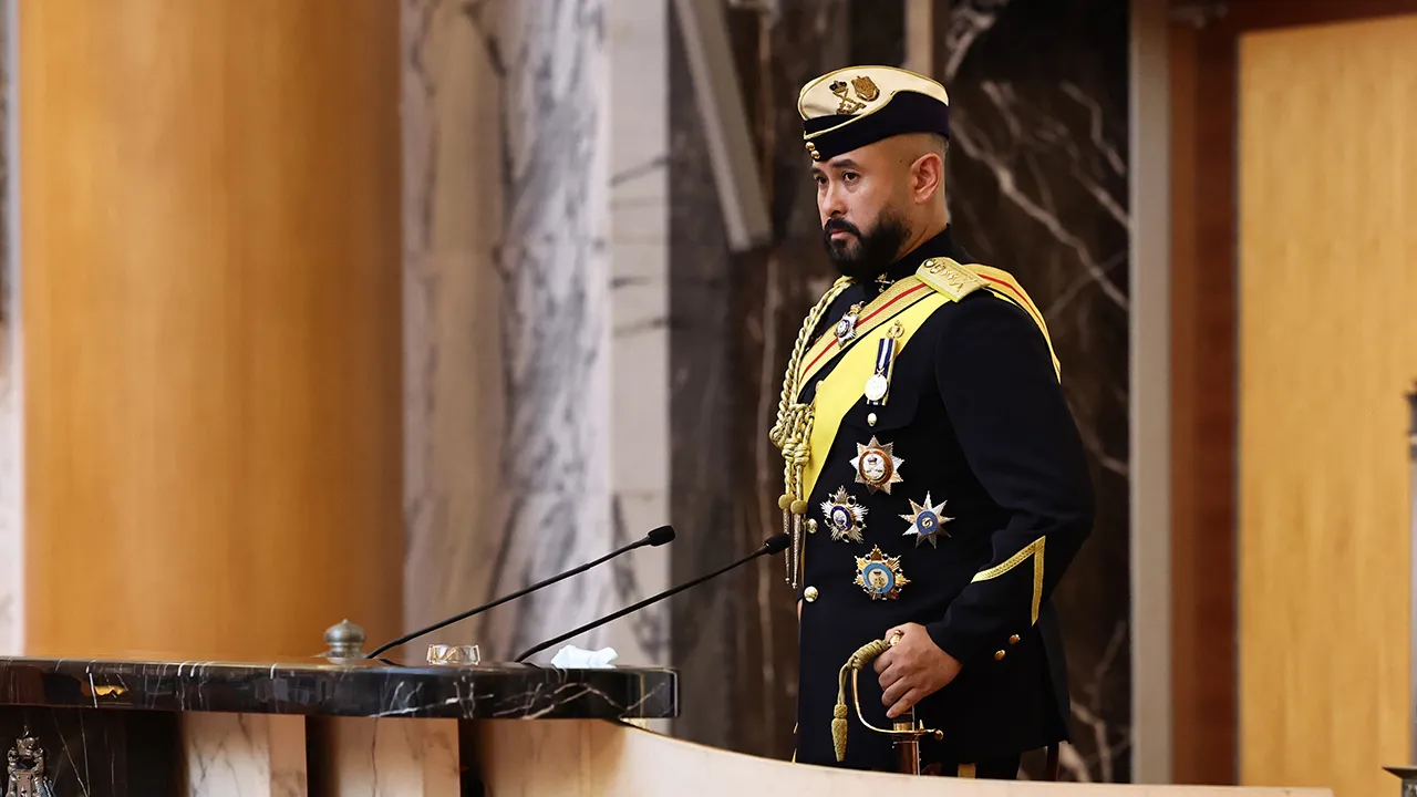 ISKANDAR PUTERI, 30 April -- Pemangku Sultan Johor Tunku Mahkota Ismail berangkat bagi merasmikan Mesyuarat Pertama (Pembukaan Rasmi) Bagi Penggal Persidangan Kelima Dewan Undangan Negeri (DUN) Johor Ke-15 di Bangunan Sultan Ismail hari ini.  --fotoBERNAMA (2026) HAK CIPTA TERPELIHARA