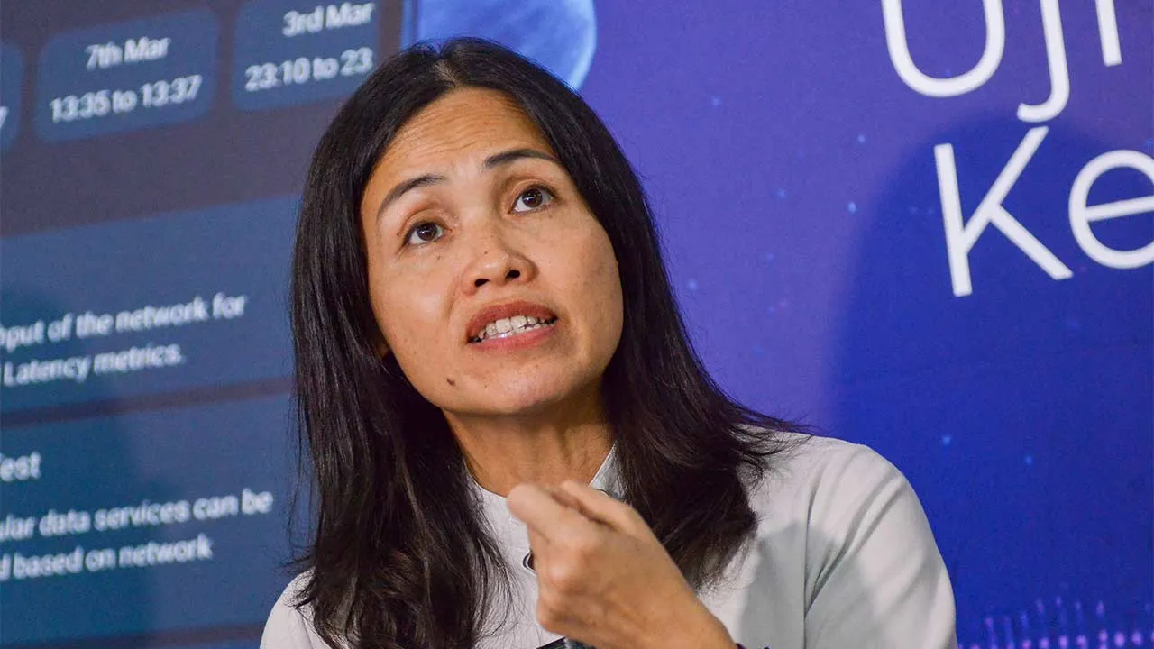 CYBERJAYA, 31 Mac -- Timbalan Menteri Komunikasi, Teo Nie Ching ketika sidang media pada majlis pelancaran aplikasi MCMC Nexus yang dibangunkan Suruhanjaya Komunikasi dan Multimedia Malaysia (MCMC) di Menara MCMC hari ini.  -- fotoBERNAMA (2026) HAK CIPTA TERPELIHARA