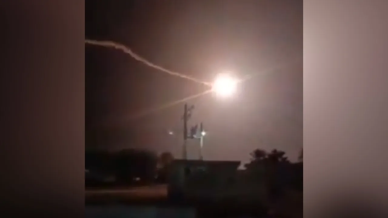 First footage has emerged of US Special Forces battling IRGC units outside Dehdasht to rescue the downed F-15 pilot.  Reports indicate heavy IRGC and Basij casualties, with regime forces taking heavy losses.  The pilot will be rescued. Iran will be free.