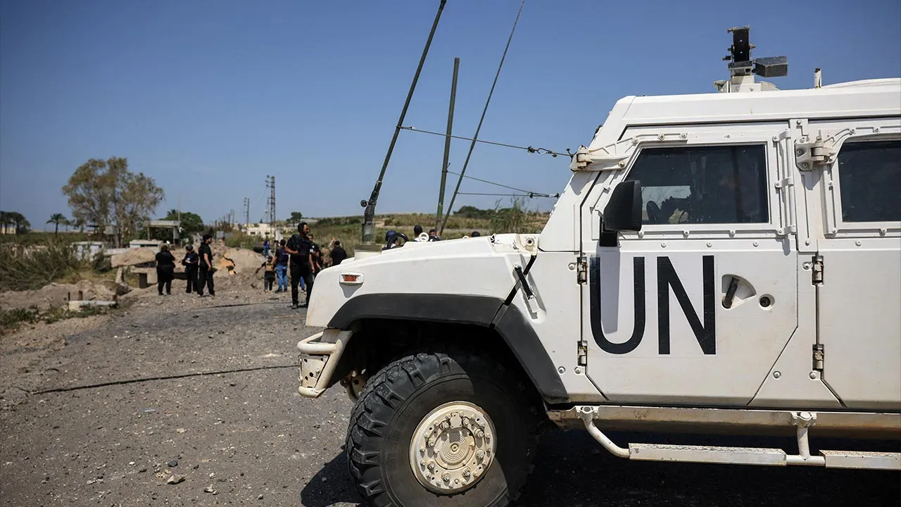 United Nations Interim Force in Lebanon (UNIFIL) peacekeepers arrive at the site, after an Israeli strike severed the last remaining bridge linking southern Lebanon to the rest of the country, in Qasmiyeh, Lebanon April 16, 2026. REUTERS/Louisa Gouliamaki