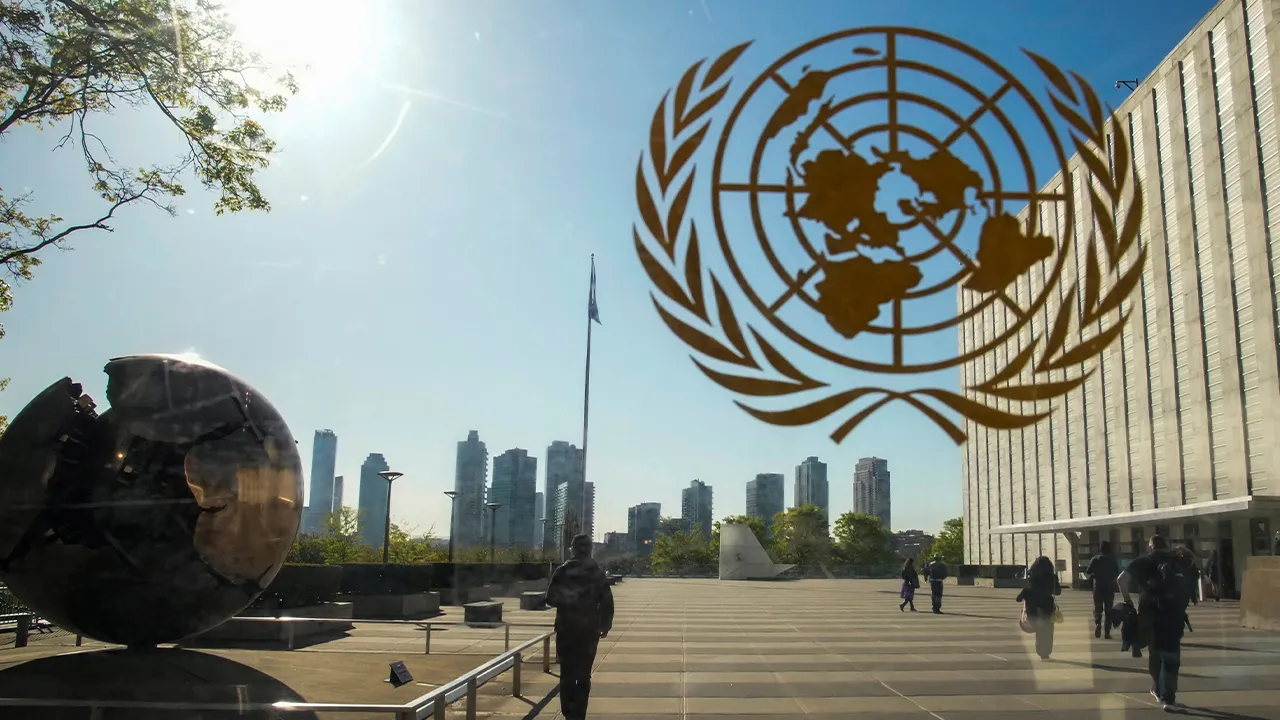People arrive at the United Nations headquarters before a meeting on the Nuclear Non-Proliferation Treaty at the U.N., in New York City, U.S., April 27, 2026. REUTERS/Eduardo Munoz