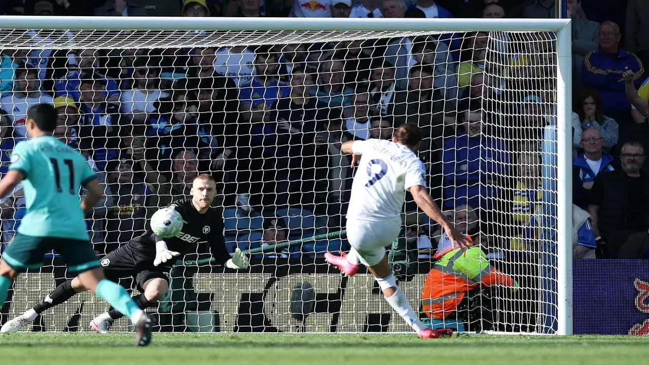 Wolverhampton Wanderers secara rasminya tersingkir daripada saingan Liga Perdana Inggeris (EPL) selepas lapan musim bersaing dalam liga utama di England itu.