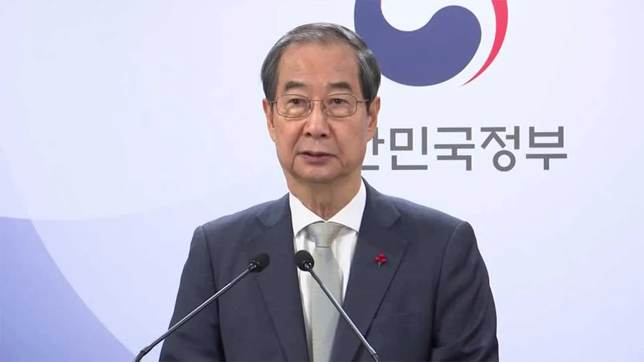 ARCHIVE: South Korea appeals court cuts jail sentence for ex-PM Han Duck-soo to 15 years