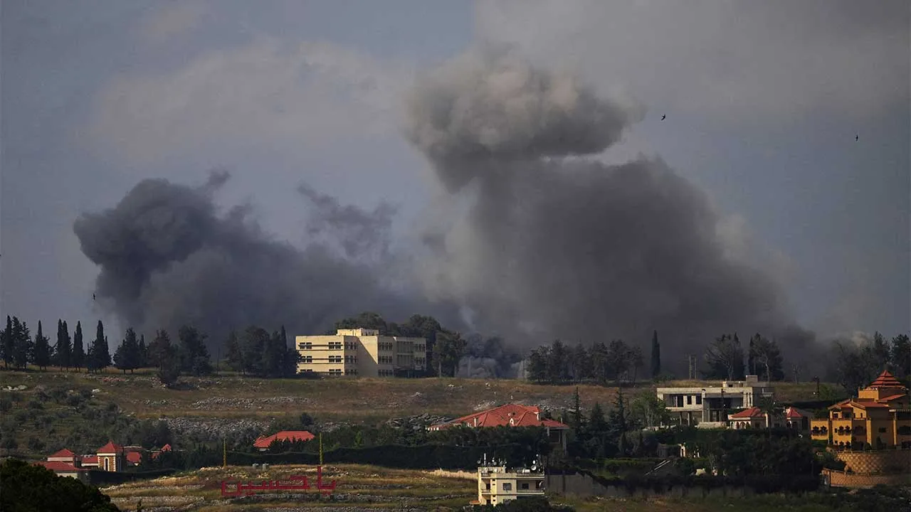 Smoke billows from southern Lebanon, following Israeli strikes, as seen from Nabatieh, Lebanon, May 30, 2026. REUTERS/ Stringer