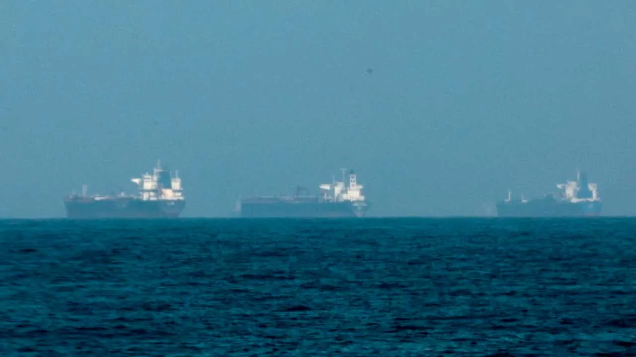 [TB]_Kapal Tangki Yaman Perairan Somalia_BERNAMA-REUTERS