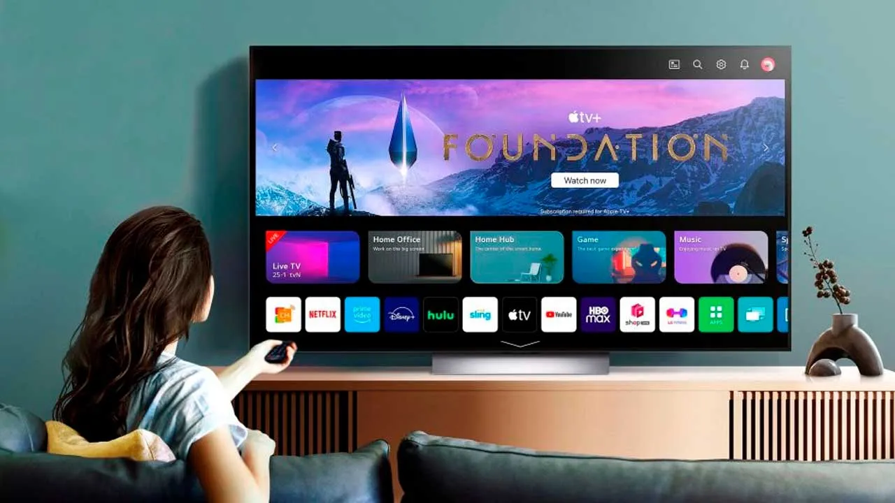 LG Electronic menafikan dakwaan mereka akan keluar daripada perniagaan TV dan menjualnya kepada Hisense. Dalam kenyataan rasmi yang dikeluarkan lewat semalam, LG berkata “LG Electronics ingin menyatakan bahawa berita mengenai potensi penjualan perniagaan TVnya adalah tidak berasas sama sekali dan oleh itu adalah spekulatif dan mengelirukan”. Laporan asal daripada laman EBN semalam telahpun dipadam.