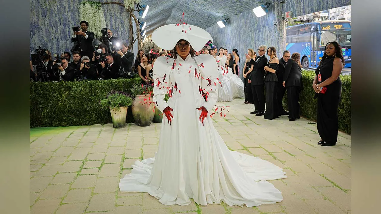 Naomi Osaka poses during the Met Gala, an annual fundraising gala held for the benefit of the Metropolitan Museum of Art's Costume Institute with this year's theme 'Costume Art' in New York City, New York, U.S., May 4, 2026. REUTERS/Daniel Cole