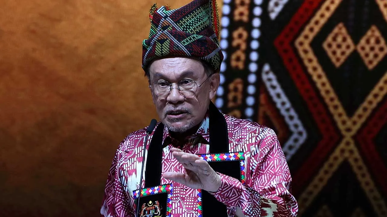 KOTA KINABALU,30 Mei -- Perdana Menteri Datuk Seri Anwar Ibrahim menyampaikan ucapan pada Majlis Perasmian Pesta Kaamatan 2026 di Hongkod Koisaan, Penampang, hari ini.  --fotoBERNAMA (2026) HAK CIPTA TERPELIHARA