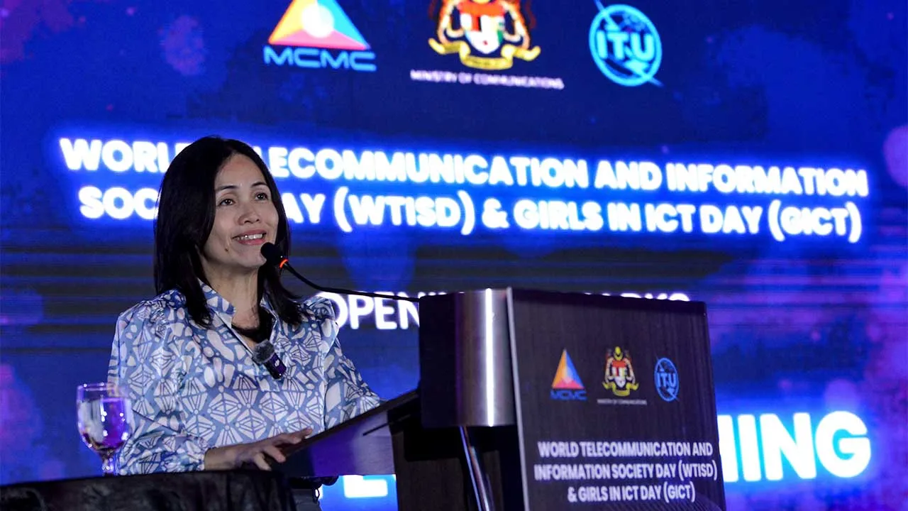 SHAH ALAM, May 18 -- Communications Deputy Minister Teo Nie Ching delivers the opening remarks at the World Telecommunication and Information Society Day (WTISD) and Girls in ICT Day (GICT) celebration today.  --fotoBERNAMA (2026) COPYRIGHT RESERVED