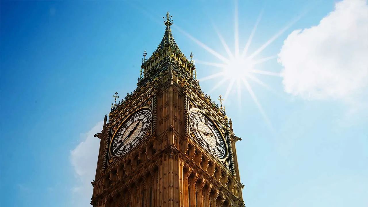 extreme heat in London sun and Big Ben