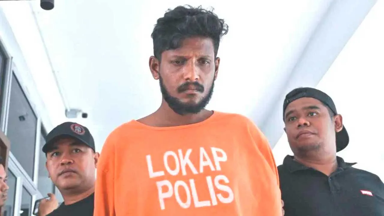 MANJUNG - Seorang tukang cuci didakwa di Mahkamah Majistret di sini pada Khamis atas pertuduhan membunuh seorang lelaki warga emas ketika menyamun rumah mangsa minggu lepas.