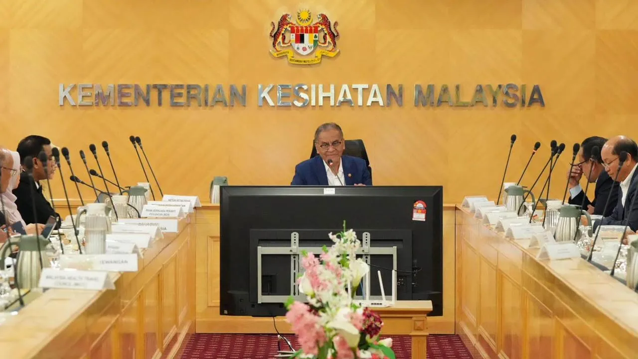 DR Dzulkefly Ahmad﻿