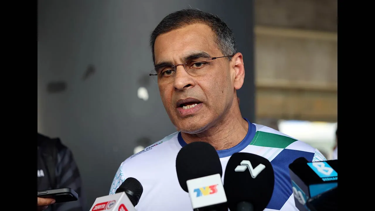SEPANG, 23 Mei -- Ketua Pegawai Eksekutif Kumpulan PERKESO Datuk Seri Dr Mohammed Azman Aziz Mohammed ketika ditemui pengamal media pada Pelancaran Kempen Penunggang Malaysia (MYRider) di Litar Antarabangsa PETRONAS Sepang hari ini.