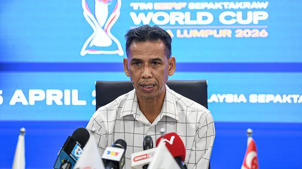 KUALA LUMPUR, 15 April -- Ketua Jurulatih Skuad Sepak Takraw Ahmad Jais Baharun ketika sidang media selepas Pelancaran dan Pengundian TM ISTAF Sepak Takraw Piala Dunia Kuala Lumpur 2026 di Kompleks Akademi Sepak Takraw , hari ini.  --fotoBERNAMA (2026) HAK CIPTA TERPELIHARA