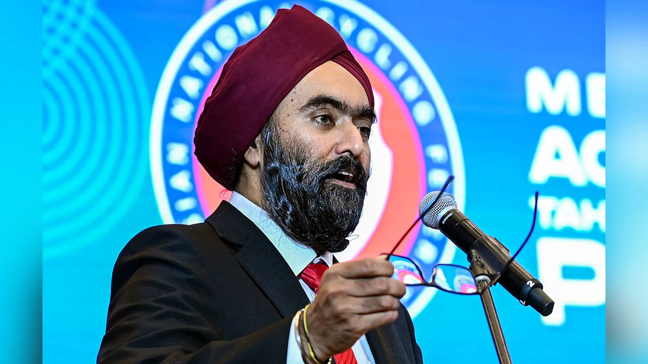 KUALA LUMPUR, 3 Mei -- Presiden PKBM, Datuk Amarjit Singh Gill berucap pada Mesyuarat Agung Tahunan ke-37 Persekutuan Kebangsaan Berbasikal Malaysia (PKBM) di sini, hari ini.  --fotoBERNAMA