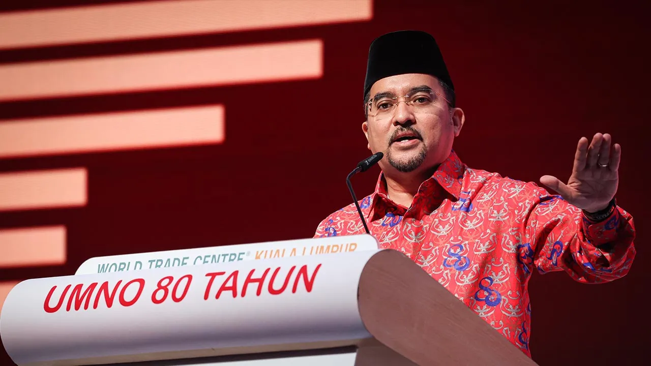 KUALA LUMPUR, 2 Mei -- Setiausaha Agung UMNO, Datuk Dr Asyraf Wajdi Dusuki menyampaikan ucapan pada Konvensyen 80 Tahun UMNO di Pusat Dagangan Dunia Kuala Lumpur (WCTKL) hari ini.  --fotoBERNAMA (2026) HAK CIPTA TERPELIHARA