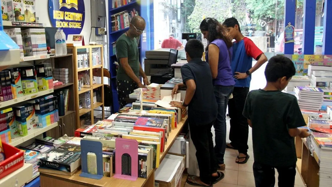 Pemberian baucar buku RM100 bagi sekolah menengah dilaksana dalam masa terdekat - KPM_BERNAMA