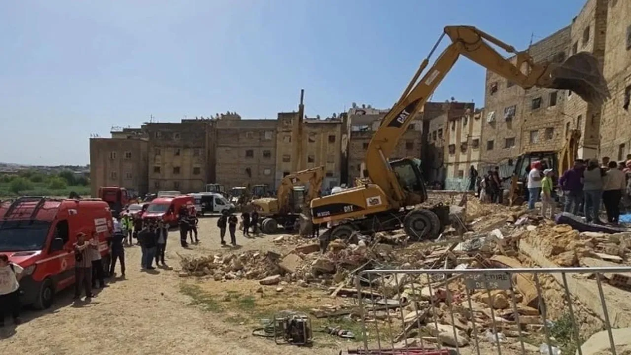 Four people died in a building collapse in the historic part of Fez, Morocco, according to regional authorities.  Another six people were injured in the collapse of the five-story building. -- X Marina Wolf