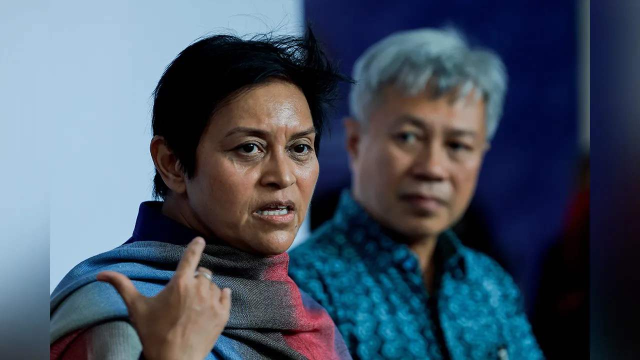MELAKA, 8 Mei -- Menteri di Jabatan Perdana Menteri (Undang-Undang dan Reformasi Institusi) Datuk Seri Azalina Othman Said (kiri) semasa sidang media pada majlis pelancaran Klinik Bantuan Guaman Universiti Multimedia (MMU) (MULA Clinic) di Dewan Persada Dunia MMU Kampus Melaka, hari ini.  Turut hadir Presiden yang juga Ketua Pegawai Eksekutif Universiti Multimedia, Prof Datuk Mazliham Mohd Su’ud.  --fotoBERNAMA (2026) HAK CIPTA TERPELIHARA