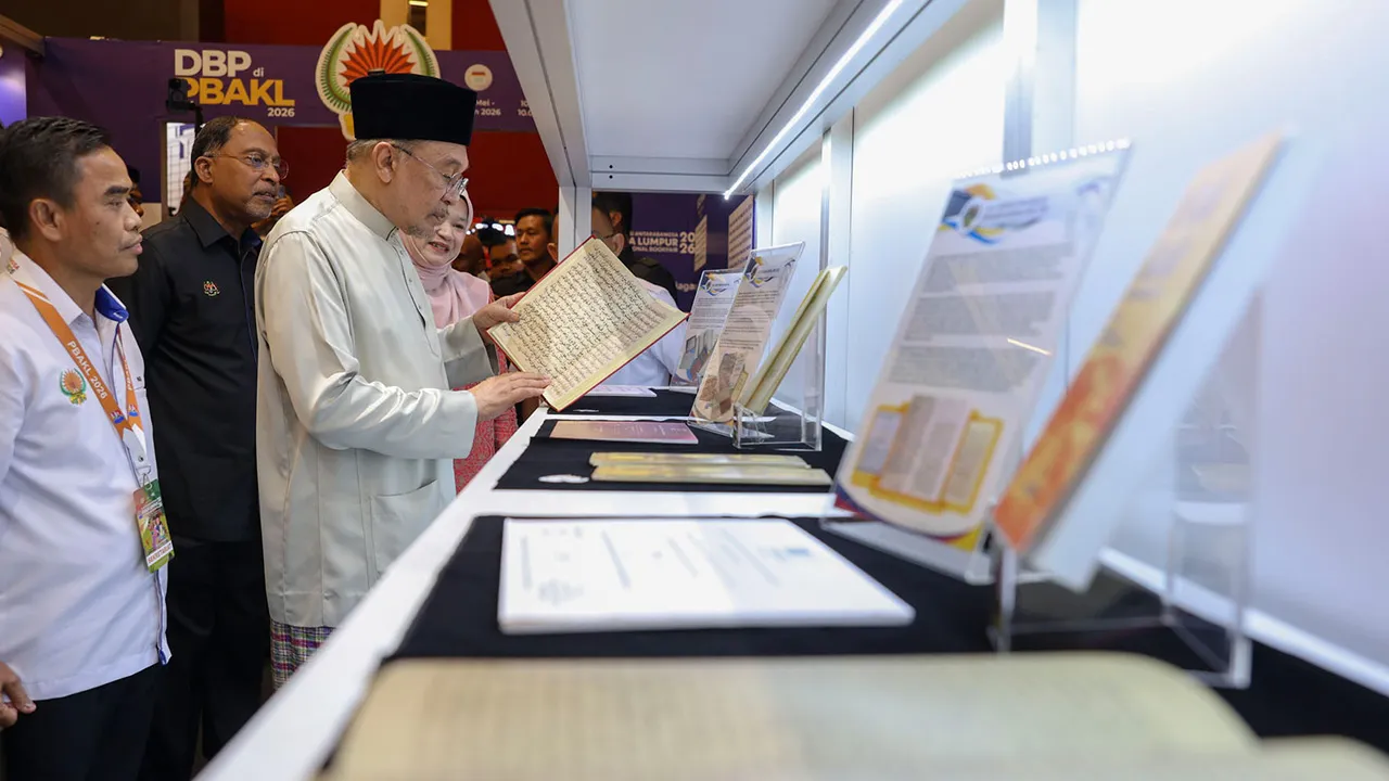  Anwar di pesta buku Kuala Lumpur