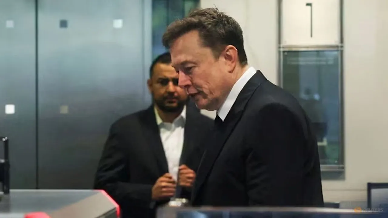 Elon Musk appears in the courthouse to attend the trial in his lawsuit over OpenAI for-profit conversion at a federal courthouse, in Oakland, California, US, on Apr 30, 2026. Musk on May 4, 2026, agreed to pay US$1.5 million to end a government lawsuit that accused him of breaking stock market rules when he was secretly buying up shares of Twitter before his takeover of the social media platform. (File photo: Reuters/Manuel Orbegozo)