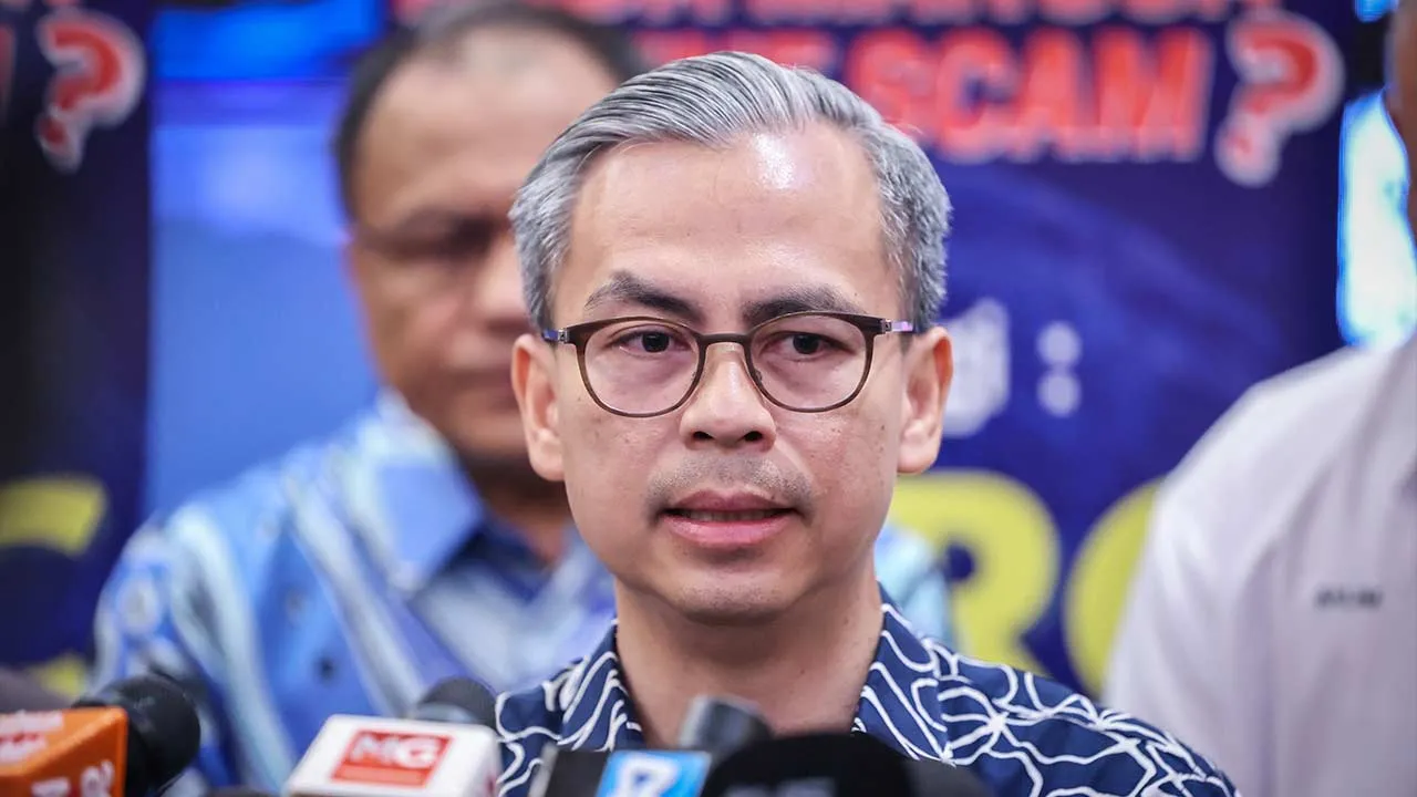 KUALA LUMPUR, 24 Mei -- Menteri Komunikasi Datuk Fahmi Fadzil pada sidang media selepas penutup Inter-Agency Retreat on Combatting Online Scam 2026 di The Vertical, Pusat Persidangan dan Acara Connexion (CCEC) hari ini.  -- fotoBERNAMA (2026) HAK CIPTA TERPELIHARA