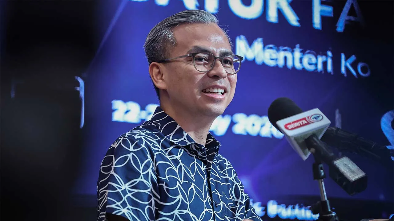 Caption KUALA LUMPUR, 24 Mei -- Menteri Komunikasi Datuk Fahmi Fadzil berucap pada penutup Inter-Agency Retreat on Combatting Online Scam 2026 di The Vertical, Pusat Persidangan dan Acara Connexion (CCEC) hari ini.  --fotoBERNAMA (2026) HAK CIPTA TERPELIHARA