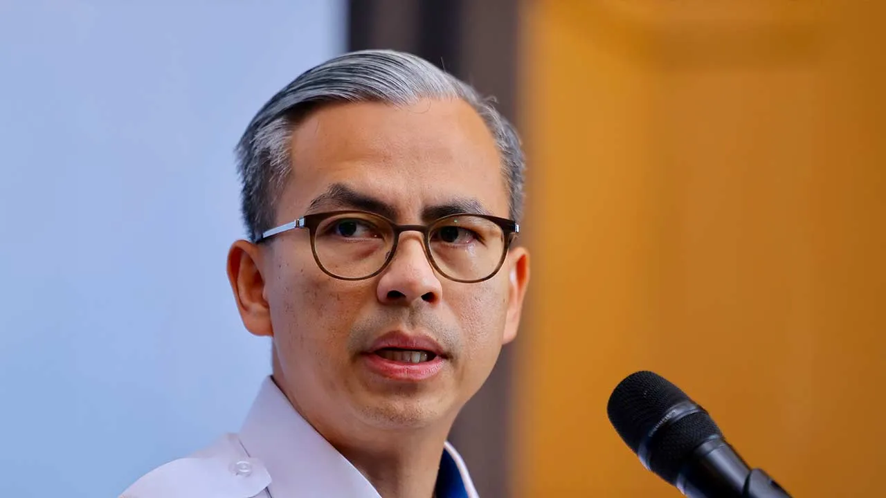 KUALA LUMPUR, 20 Mei -- Menteri Komunikasi Datuk Fahmi Fadzil yang juga jurucakap Kerajaan MADANI bercakap pada sidang media mingguan yang diadakan di Angkasapuri hari ini.  —fotoBERNAMA(2026) HAK CIPTA TERPELIHARA