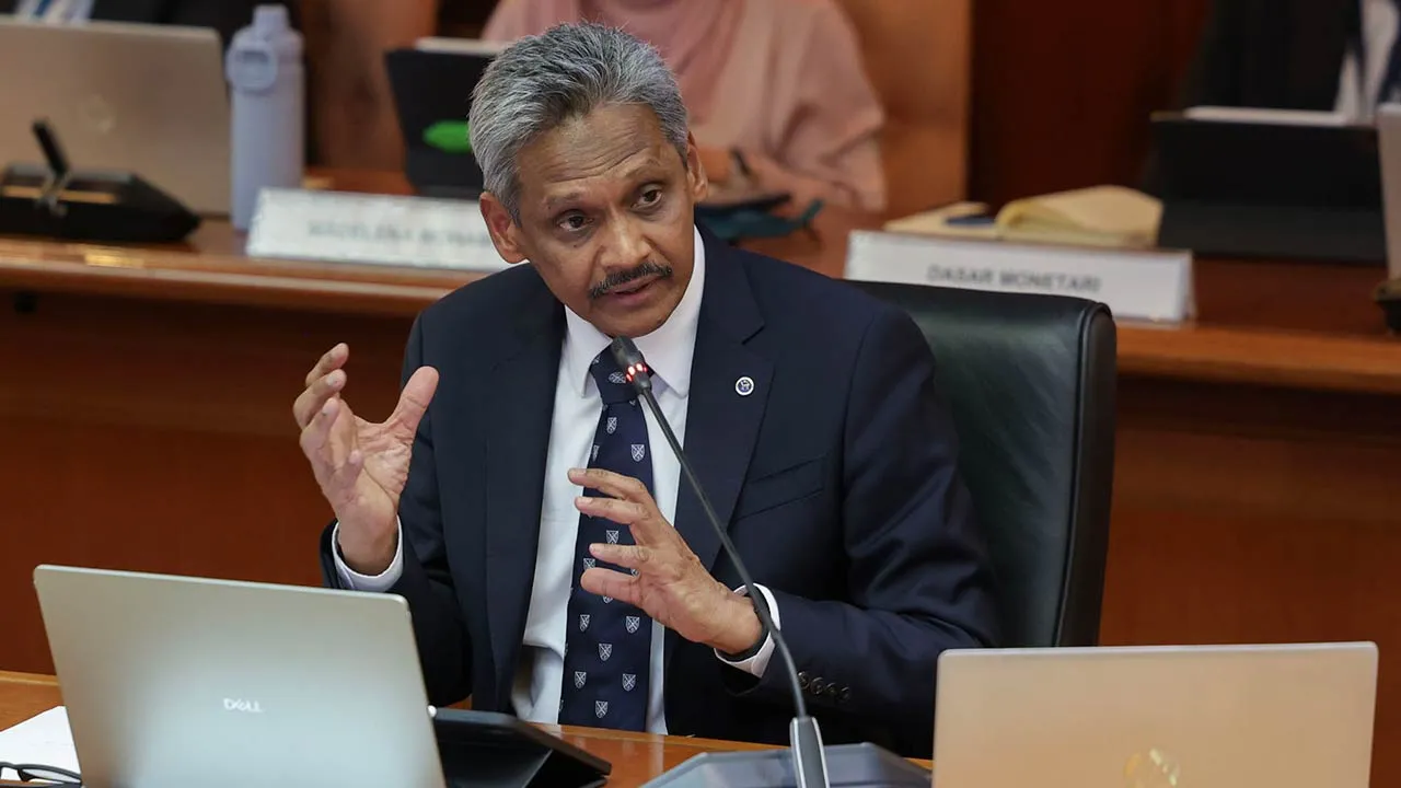 Kuala Lumpur , 15 Mei 2026. Gabenor Bank Negara Malaysia (BNM), Datuk Seri Abdul Rasheed Ghaffour pada sidang media Prestasi Ekonomi Suku Pertama Tahun 2026 di Bank Negara. Astro AWANI / SHAHIR OMAR