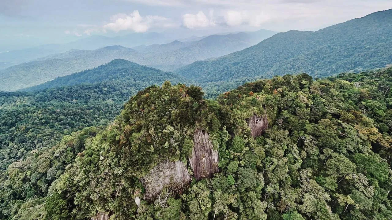 Gunung Batu Putih. FB Johnny Yong