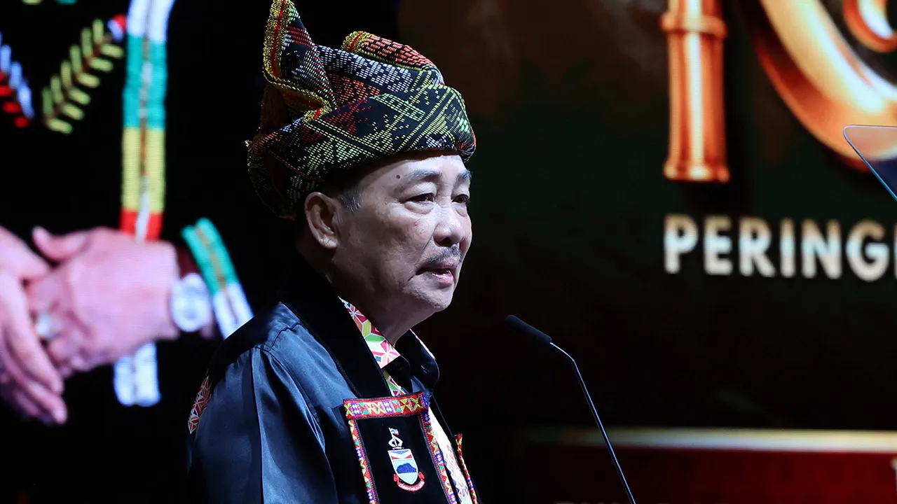 KOTA KINABALU, 31 Mei -- Ketua Menteri Sabah Datuk Seri Hajiji Noor menyampaikan ucapan pada majlis penutupan Pesta Kaamatan di Hongkod Koisaan Penampang hari ini.  --fotoBERNAMA (2026) HAK CIPTA TERPELIHARA