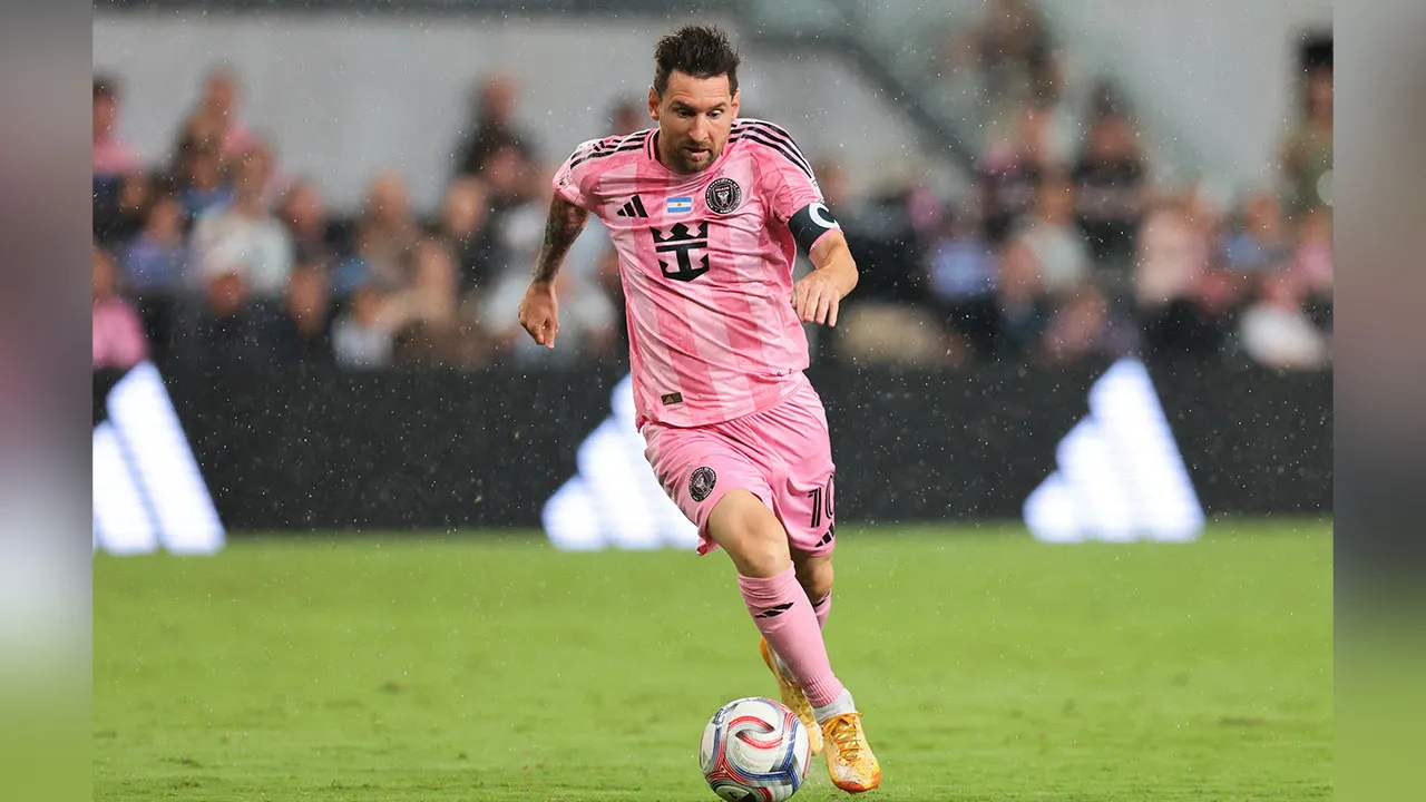 May 24, 2026; Miami, Florida, USA; Inter Miami CF forward Lionel Messi (10) dribbles the ball against the Philadelphia Union during the second half at Nu Stadium. Mandatory Credit: Sam Navarro-Imagn Images
