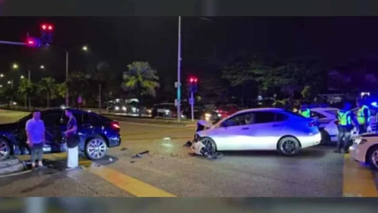 PETALING JAYA – Cubaan seorang lelaki bersama seorang wanita melarikan diri daripada pemeriksaan polis mengundang padah apabila mereka ditahan di Lebuh Raya Baru Lembah Klang (NKVE) pada Jumaat.