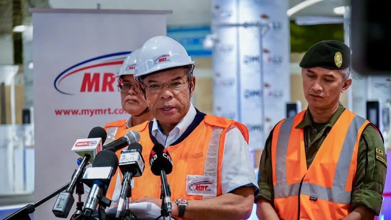 PROGRAM CITRA NEGARA YB MENTERI DALAM NEGERI - TINJAUAN PENGOPERASIAN DI RTS LINK JOHOR BAHRU-SINGAPURA JOHOR BAHRU, 8 Mei 2026 – YB Datuk Seri Saifuddin Nasution bin Ismail, Menteri Dalam Negeri hari ini melakukan tinjauan ke tapak Projek RTS Link Johor Bahru–Singapura di Bukit Chagar, bagi melihat tahap kesiapsiagaan fasiliti kawalan sempadan negara menjelang operasi penuh yang dijadualkan bermula pada 31 Disember 2026.