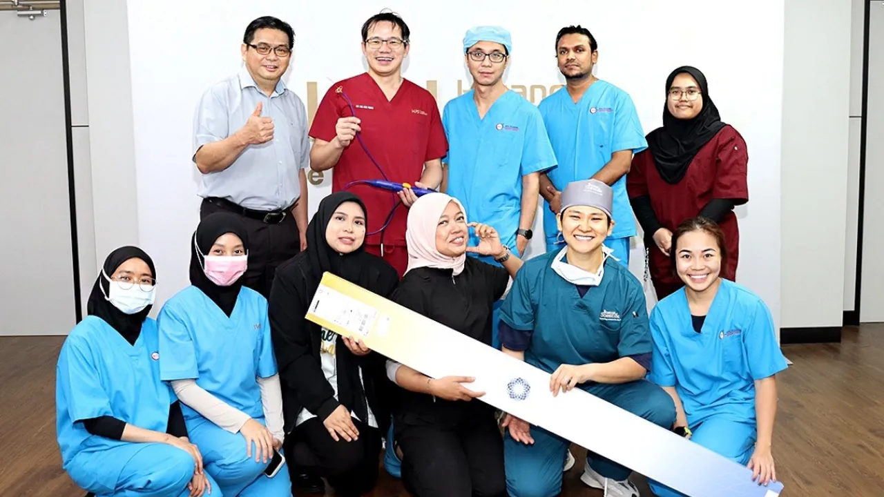 JOHOR BAHRU, 26 Mei (Bernama) -- KPJ Kluang Specialist Hospital (KPJ Kluang) melakar sejarah sebagai hospital pertama di selatan tanah air yang berjaya melaksanakan prosedur ablasi medan berdenyut (PFA) FARAPULSE bagi merawat gangguan ritma jantung.