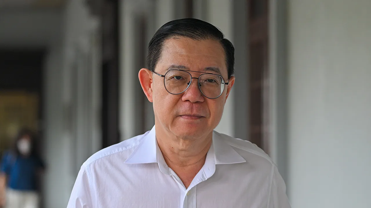 KUALA LUMPUR, 6 Mei -- Bekas Ketua Menteri Pulau Pinang Lim Guan Eng hadir di Mahkamah Sesyen Kuala Lumpur hari ini bagi sambung bicara kes rasuah berkaitan projek terowong dasar laut Pulau Pinang.  --fotoBERNAMA (2026) HAK CIPTA TERPELIHARA