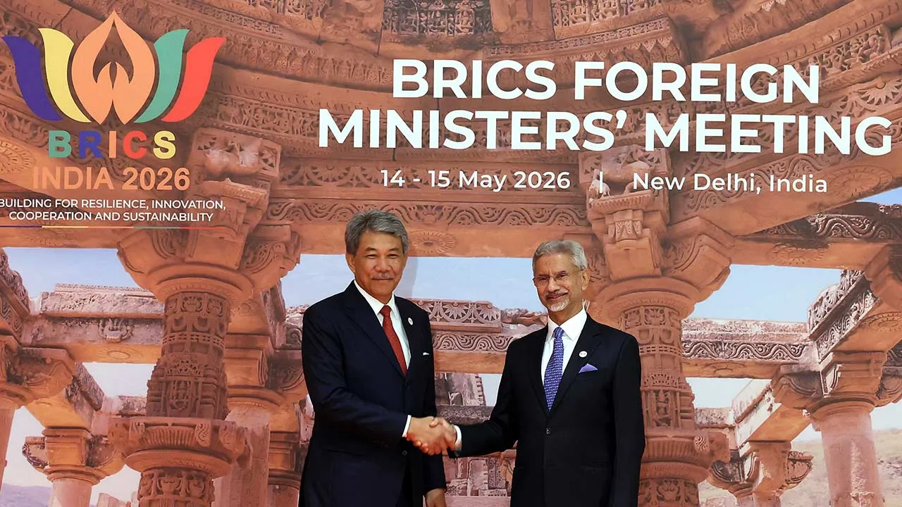  NEW DELHI, May 14 -- Foreign Minister Datuk Seri Mohamad Hasan (left) was received by Indian External Affairs Minister Dr S Jaishankar in conjunction with the BRICS Foreign Ministers’ Meeting today.  -- fotoBERNAMA (2026) COPYRIGHT RESERVED