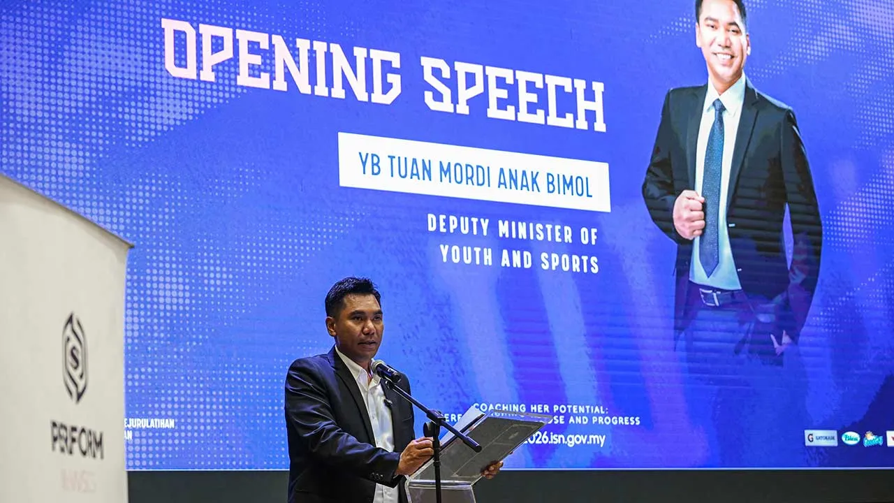 PUTRAJAYA, 5 Mei -- Timbalan Menteri Belia dan Sukan, Mordi Anak Bimol menyampaikan ucapan pada Majlis Peluncuran Women To Women Sports Coaching 2026 di DoubleTree by Hilton, Putrajaya, hari ini.  --fotoBERNAMA (2026) HAK CIPTA TERPELIHARA