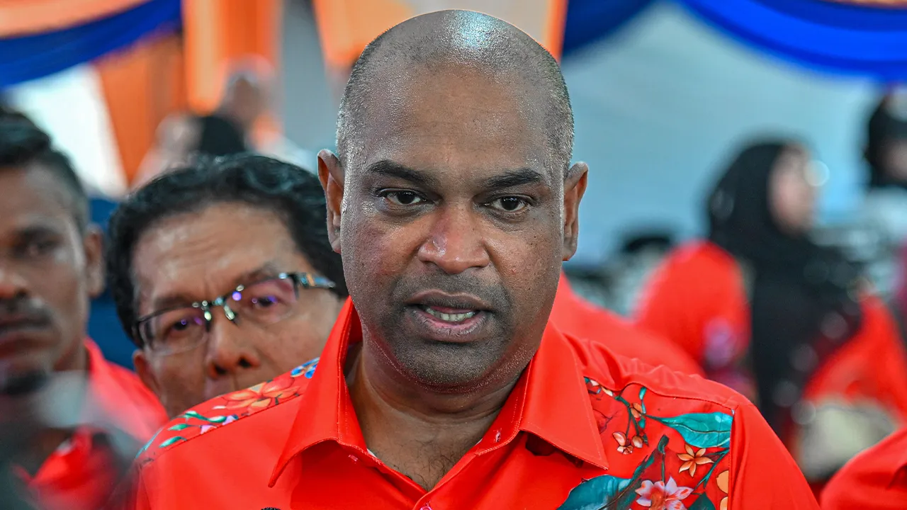 SUNGAI BULOH, 9 Mei-- Menteri Sumber Manusia, Datuk Seri R Ramanan bercakap pada sidang media pada Program Sumbangan Pelajar Cemerlang Sijil Pelajaran Malaysia (SPM) 2025 di Dewan Serbaguna Seksyen 7 hari ini.  --fotoBERNAMA (2026) HAK CIPTA TERPELIHARA