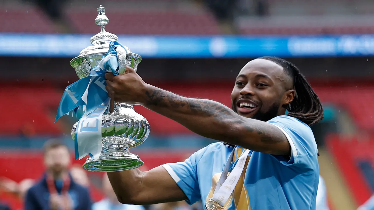 Soccer Football - FA Cup - Final - Chelsea v Manchester City - Wembley Stadium, London, Britain - May 16, 2026 Manchester City's Antoine Semenyo celebrates with the FA Cup trophy Action Images via Reuters/Peter Cziborra
