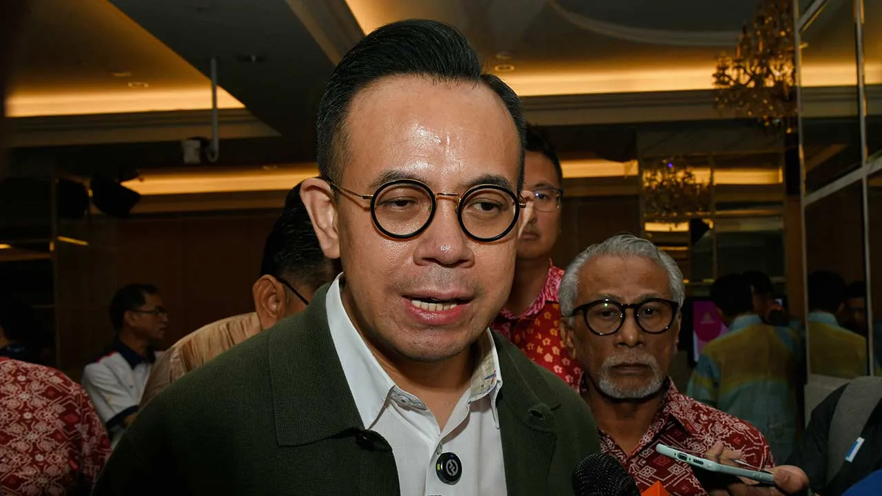 GEORGE TOWN, 14 Mei -- Menteri Pembangunan Usahawan dan Koperasi Steven Sim pada Mesyuarat Majlis Perundingan Penjaja dan Peniaga Kecil Peringkat Kebangsaan di sini hari ini.  --fotoBERNAMA (2026) HAK CIPTA TERPELIHARA