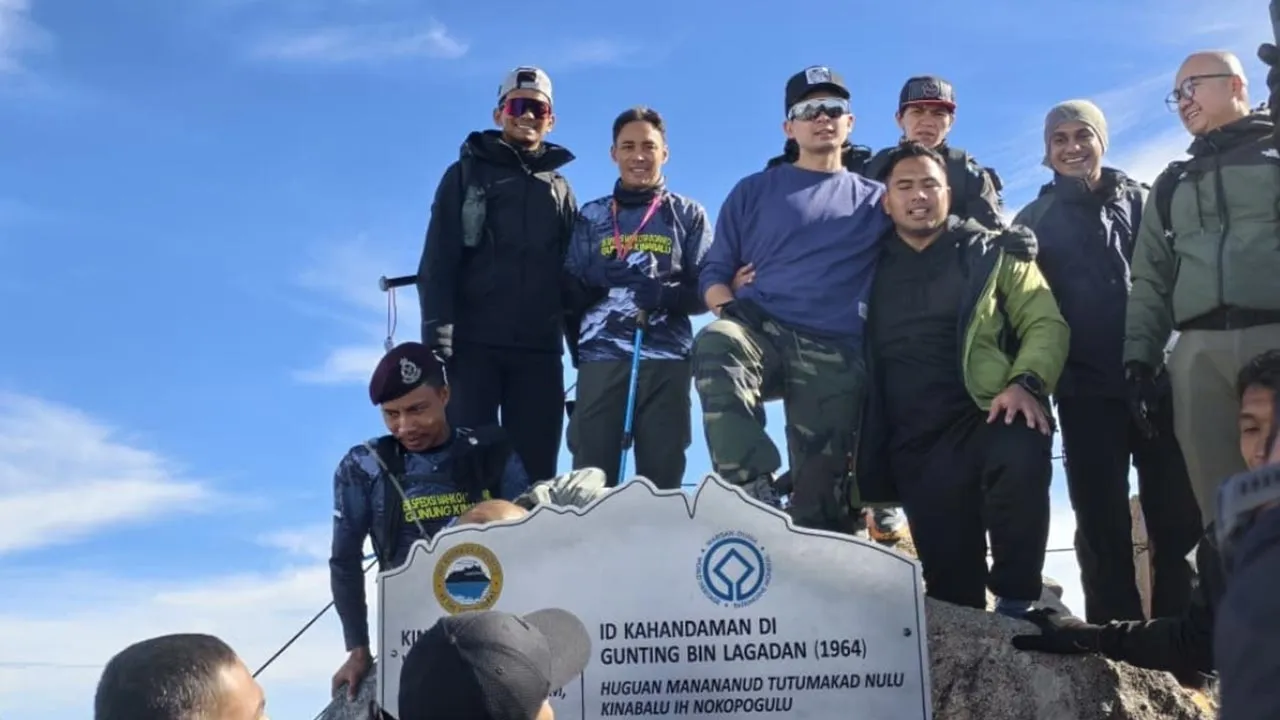 Tengku Hassanal Berjaya 'Tawan' Puncak Gunung Kinabalu Hari Ini -- BERNAMA