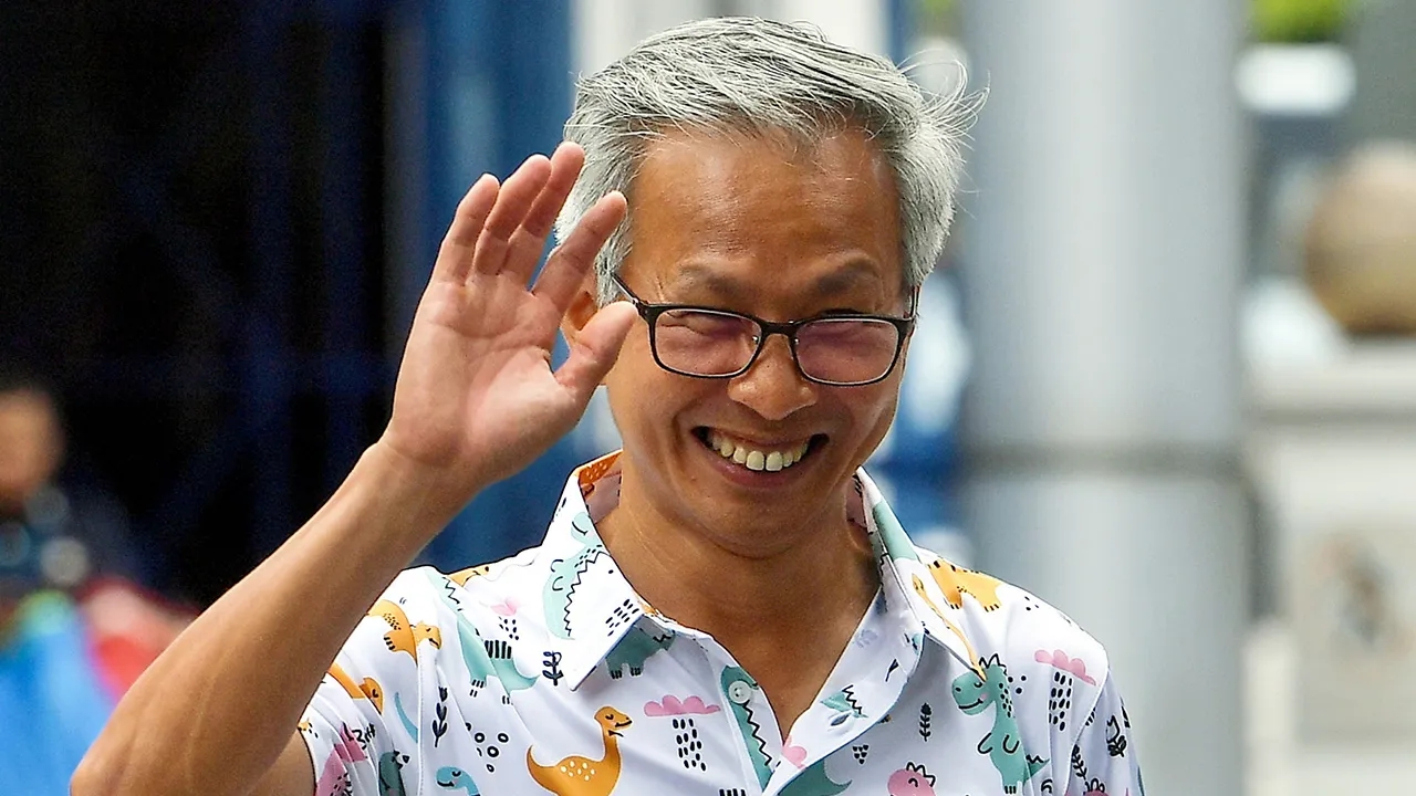KUALA LUMPUR, 5 Feb -- Bekas Setiausaha Publisiti Kebangsaan DAP Tony Pua hadir ke Ibu Pejabat Polis Bukit Aman hari ini bagi membantu siasatan polis berhubung kenyataan beliau yang didakwa menghina institusi diraja.  --fotoBERNAMA (2024) HAK CIPTA TERPELIHARA
