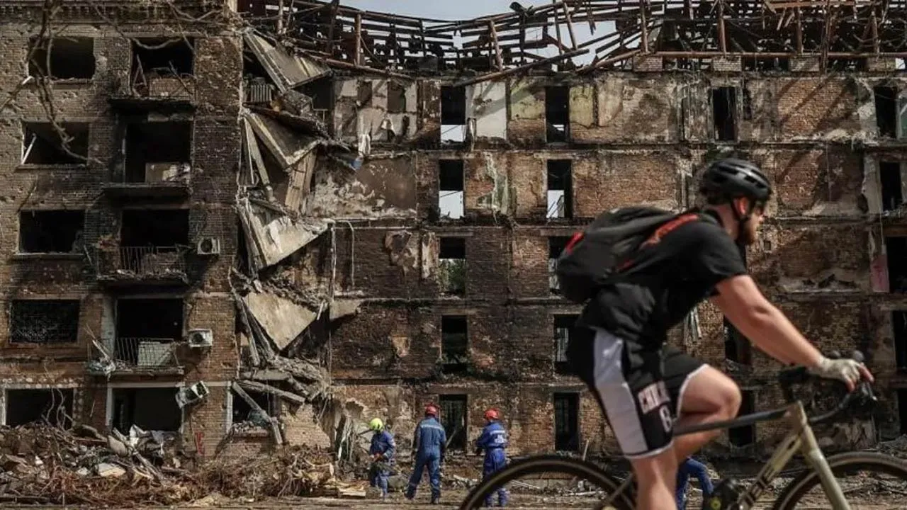 Russian strikes destroyed several buildings in the Ukrainian capital on Saturday