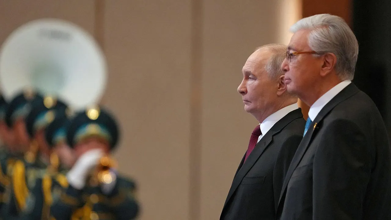 Russia's President Vladimir Putin and Kazakhstan's President Kassym-Jomart Tokayev attend a welcoming ceremony before a meeting in Astana, Kazakhstan May 28, 2026. REUTERS/Turar Kazangapov