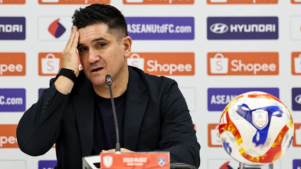ISKANDAR PUTERI, 6 Mei -- Ketua Jurulatih JDT, Xisco Munoz pada sidang media selepas aksi separuh akhir pertama Kejohanan Kelab Bola Sepak ASEAN (ACC) Piala Shopee, menentang Buriram United FC, di Stadium Sultan Ibrahim hari ini.  Keputusan, JDT 1-3 Buriram United FC.  --fotoBERNAMA (2026) HAK CIPTA TERPELIHARA