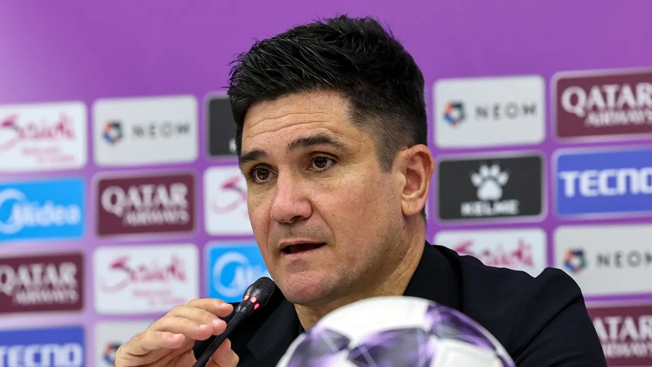 ISKANDAR PUTERI, 18 Feb -- Ketua jurulatih JDT Xisco Munoz bercakap pada sidang media selepas perlawanan Peringkat Liga Zon Timur Liga Juara-Juara Asia Elit (ACLE) 2025-2026 menentang Vissel Kobe, di Stadium Sultan Ibrahim, semalam (17 Feb).  Keputusan penuh JDT 1 - 0 Vissel Kobe.  --fotoBERNAMA (2026) HAK CIPTA TERPELIHARA